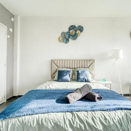 Mon Rez-de-chaussée Parking Privé Un-séjour-à-part Apartamento Metz