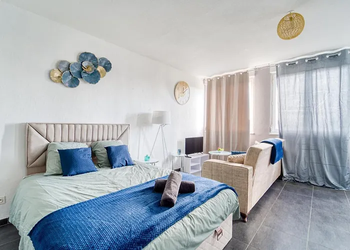 Mon Rez-de-chaussee Parking Prive Un-sejour-a-part *